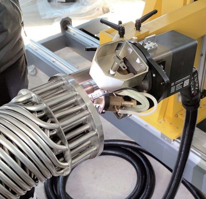 เครื่องเชื่อมท่อทุกตําแหน่ง 400Amp กับการควบคุมจอสัมผัสสําหรับการเชื่อมแลกเปลี่ยนความร้อน
